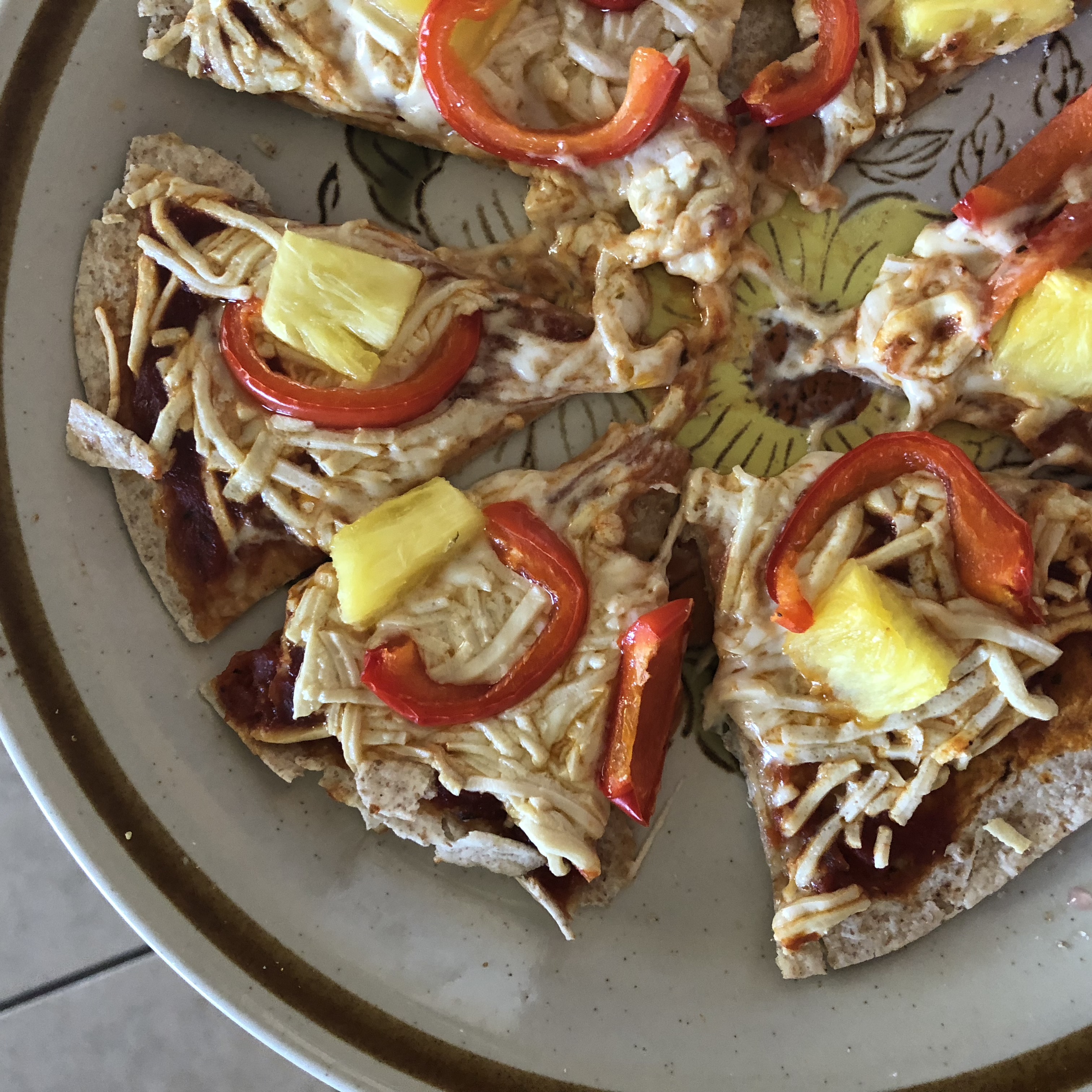 Vegan Tortilla Pizza: Your New Favorite Lunchtime Hack