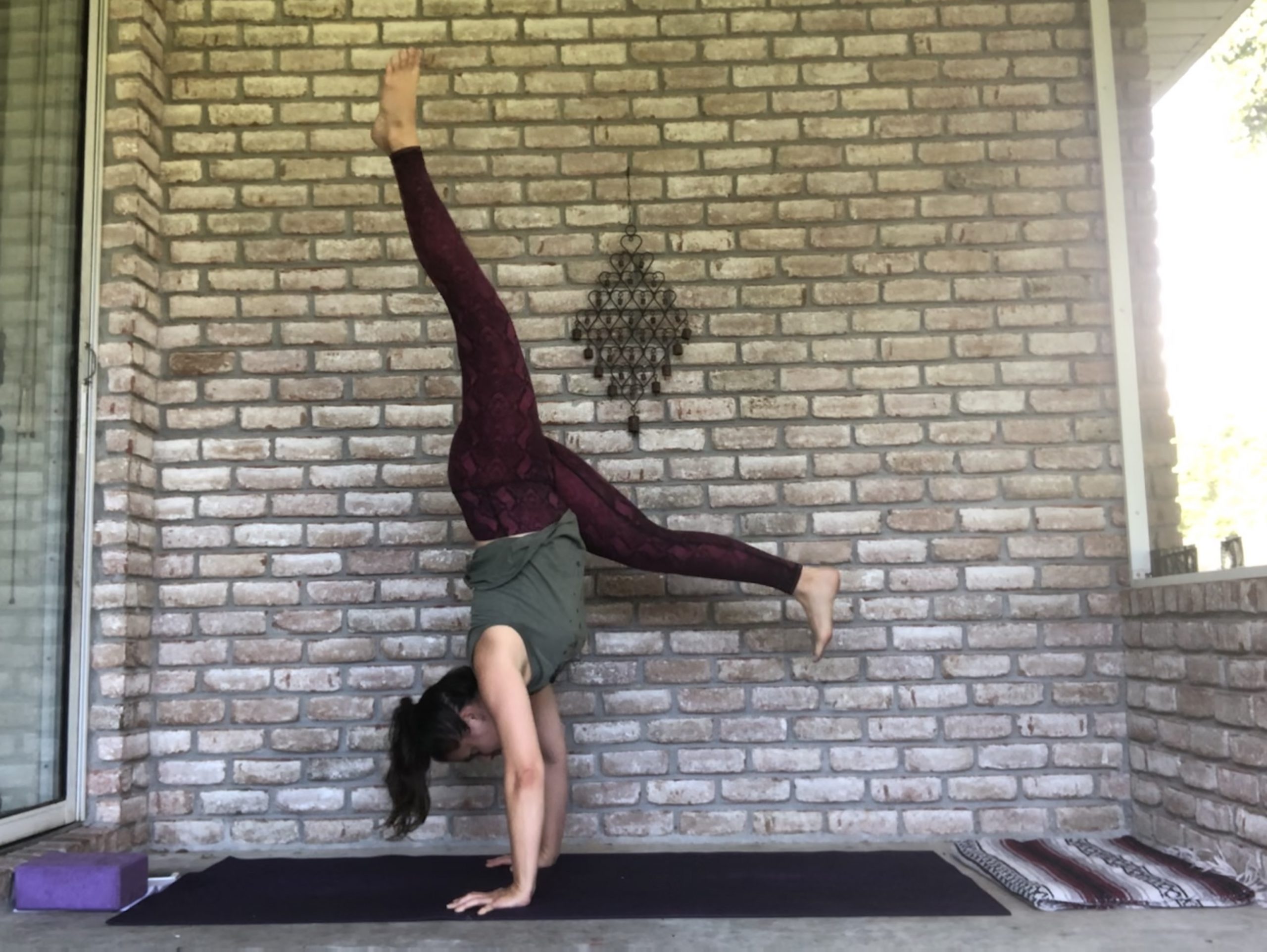 5 Poses That Make Handstand Easier